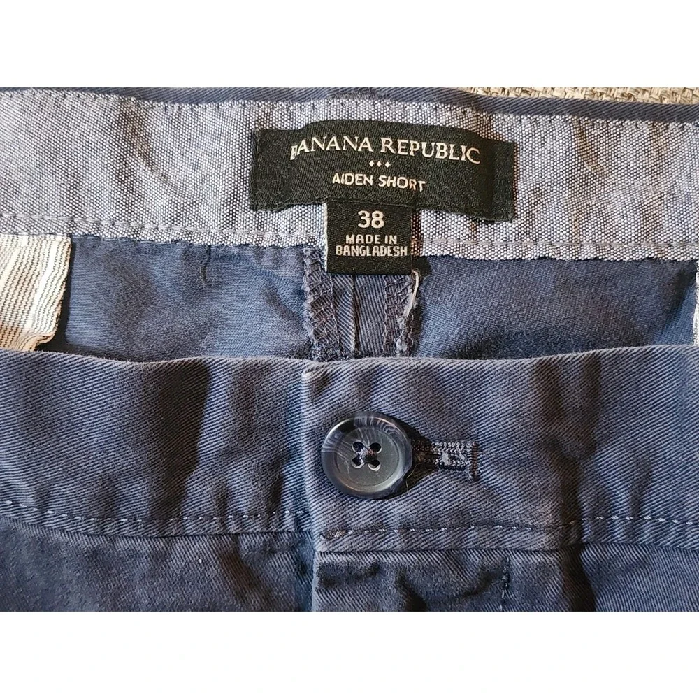 Banana‎ Republic Men's Chino Shorts, Navy Blue, Size 38x9.5, Flat Front, Cotton